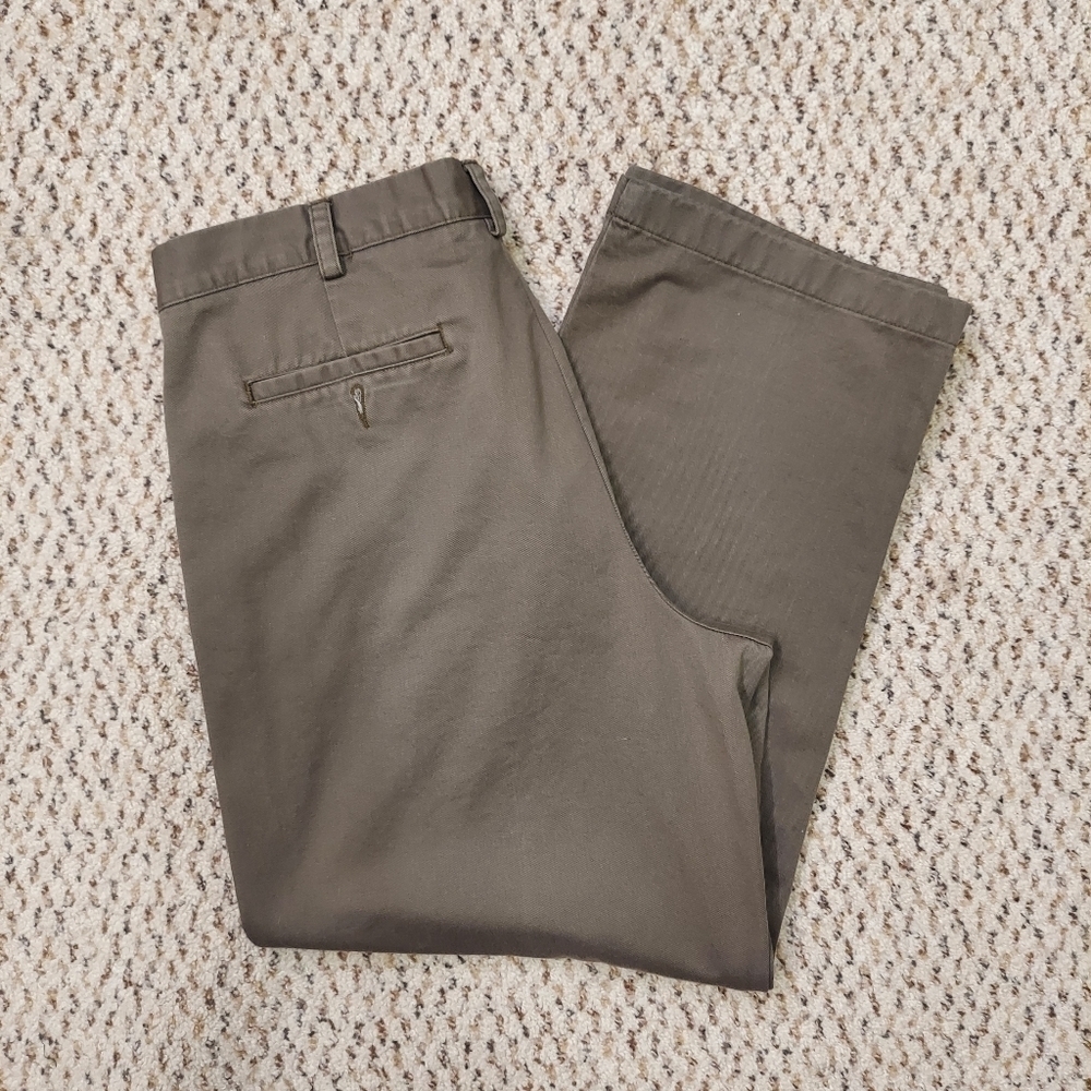 Men's IZOD Brown Khaki Pants Chino Straight Leg 100% Cotton Size 38x30